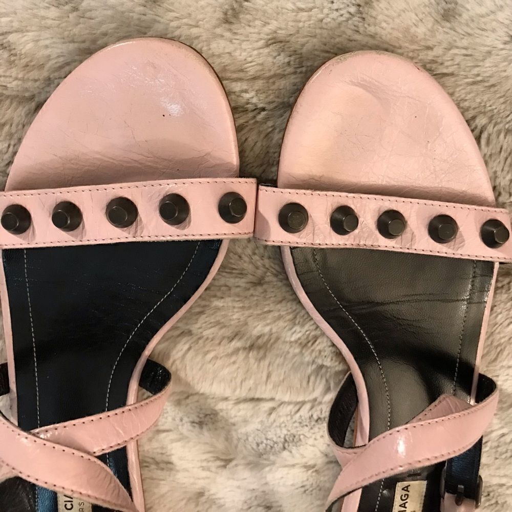 𝅺: : BALENCIAGA Studded Strappy Flat Sandals : : - Picture 5 of 8